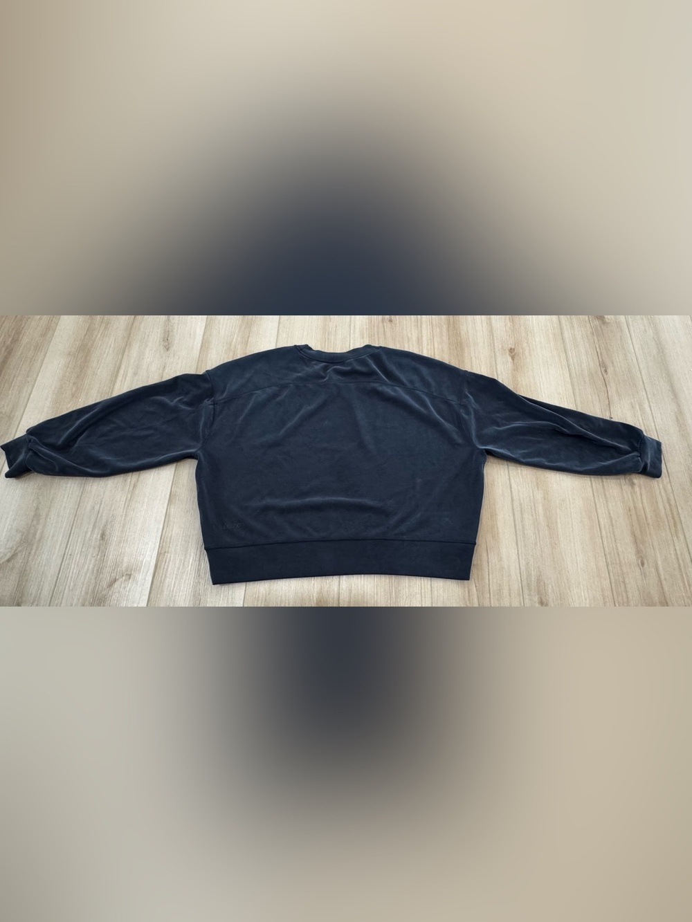 Lululemon Softstreme Perfectly Oversized Cropped Crew Gray Black Sz 8 - Picture 10 of 10